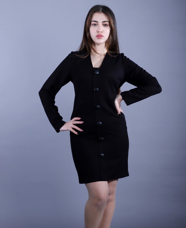 ROBE NOIRE BOUTONNÉE